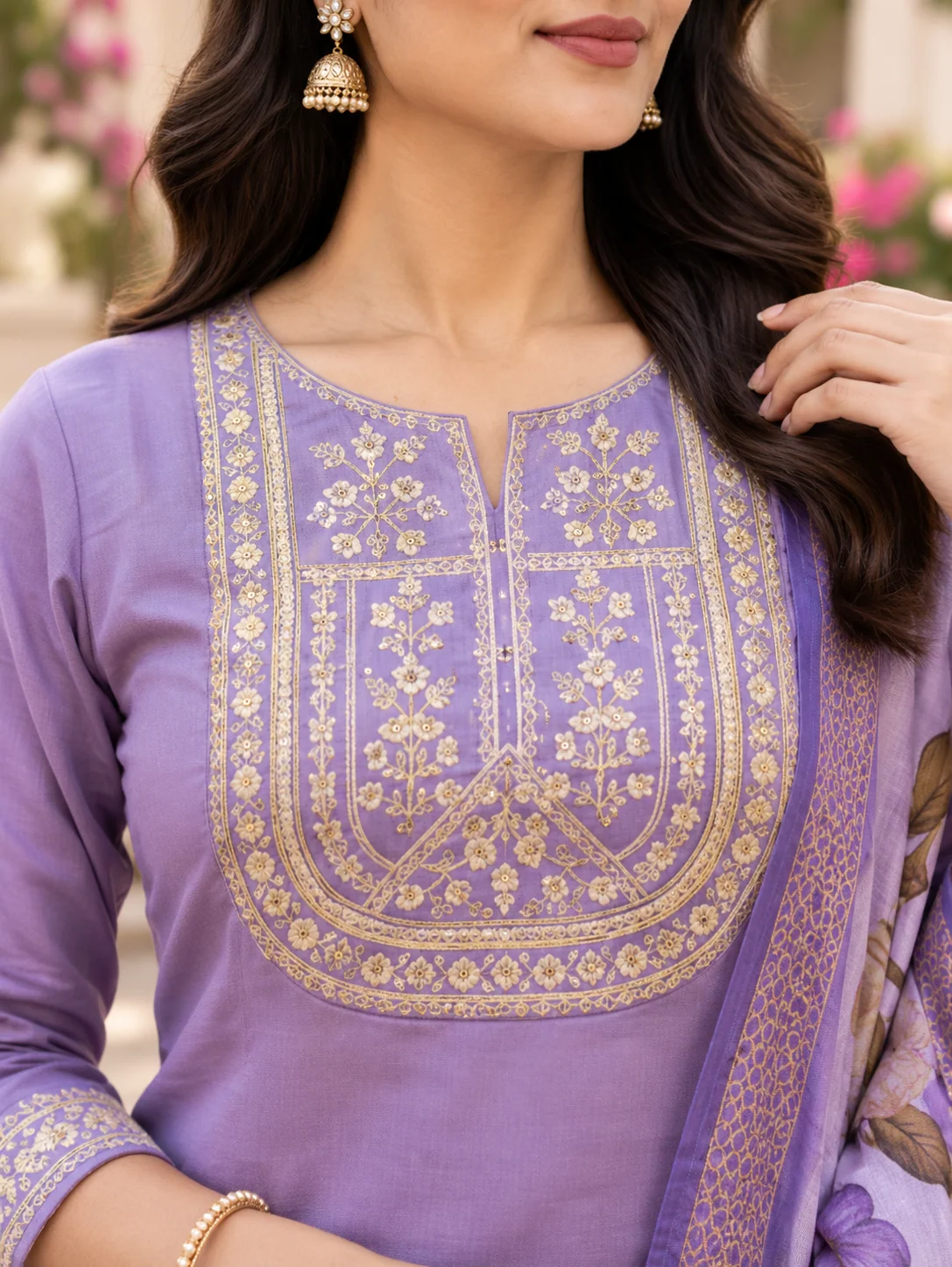 Lavender Embroidered Kurta Pant Dupatta Set For Women - Image 3